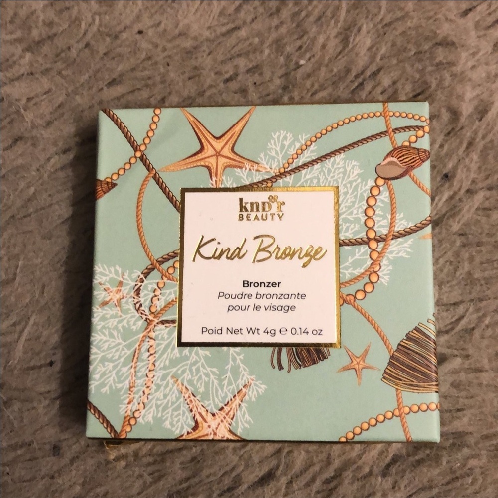 Kind Bronze Bronzer - Mint and Gold